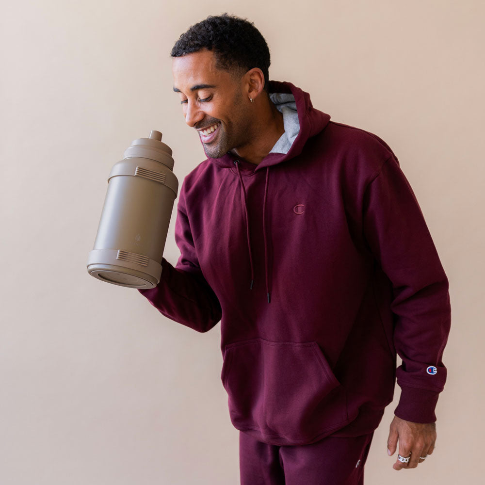 78-oz-titan-bottle-pastel-collection-i3 32_Manna_Website_Lifestyles_Titan_Darker_2.jpg