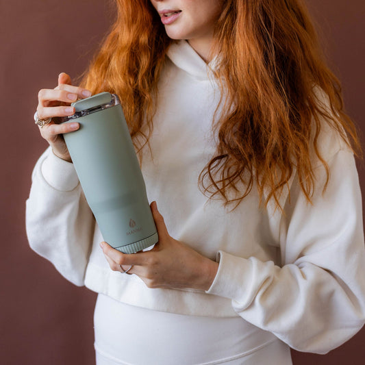 30-oz-groove-tumbler-r7 4Manna_Website_Lifestyles-17.jpg