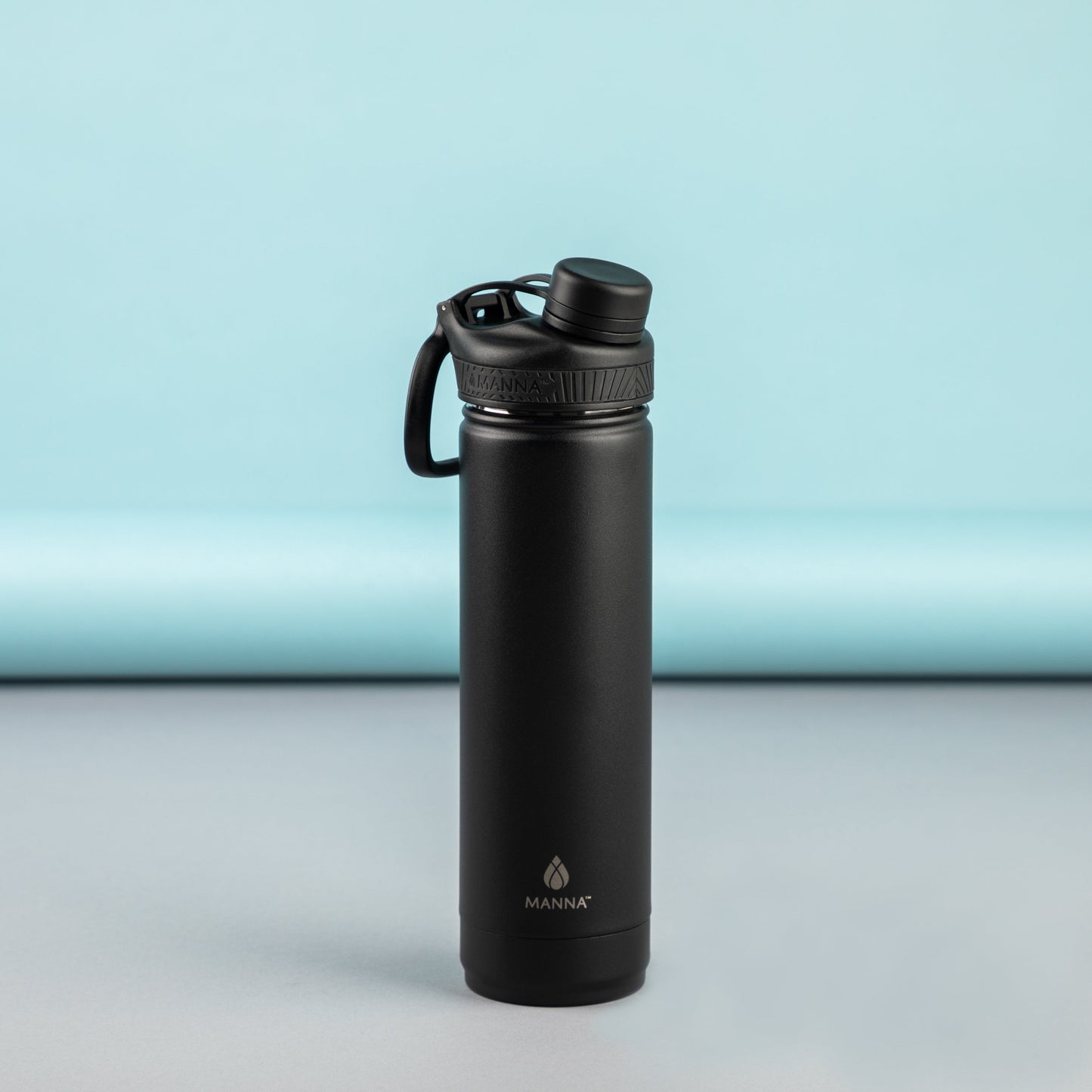 26-oz-saratoga-bottle-j6 MAN_Website_Saratoga_05.jpg